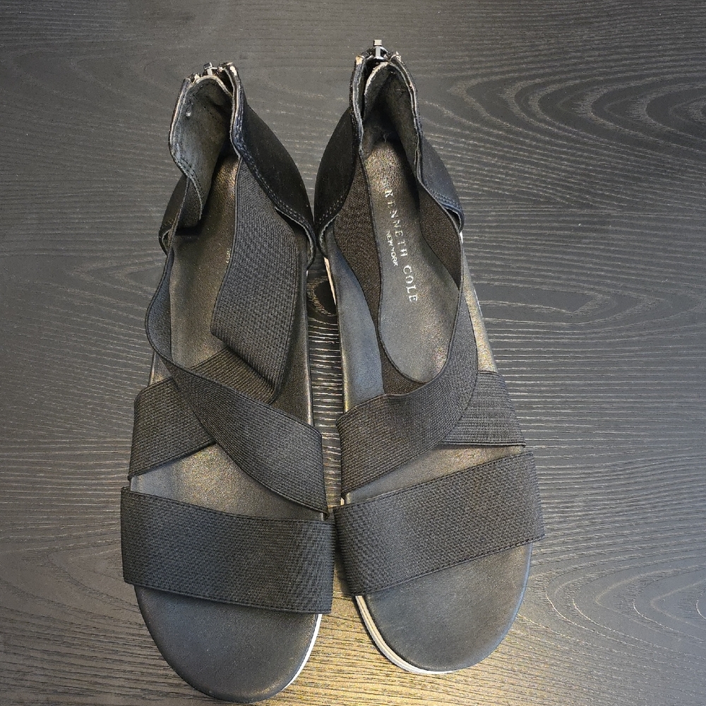 Kenneth Cole Black Strappy Women's Sandals 8M (Jennifer # 4)